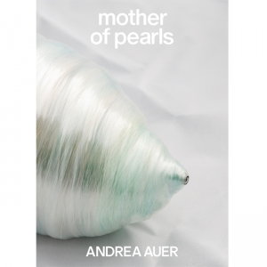 BUCH: ANDREA AUER. MOTHER OF PEARLS